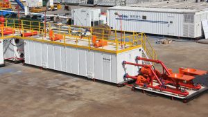 兩種帶攪拌器和混漿漏斗的泥漿罐（泥漿混漿罐）