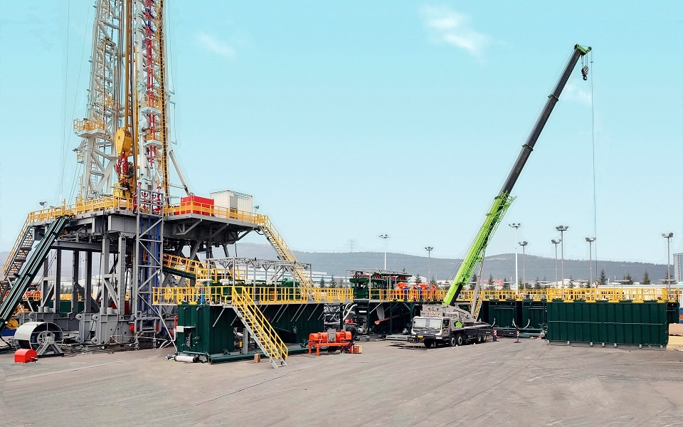 為ADC沙特阿美公司制造的（2000HP）ZJ70鉆機(jī)固控系統(tǒng)現(xiàn)場(chǎng)組裝圖